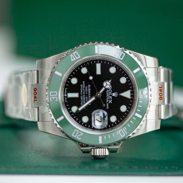 ROLEX SUBMARINER DATE