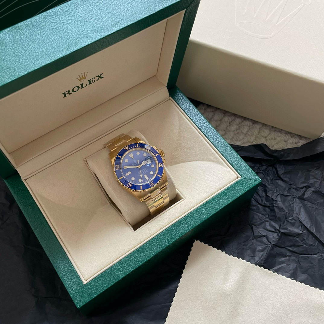 Rolex Submariner Date  Bluesy