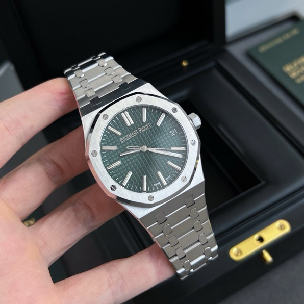 Audemars  Piguet