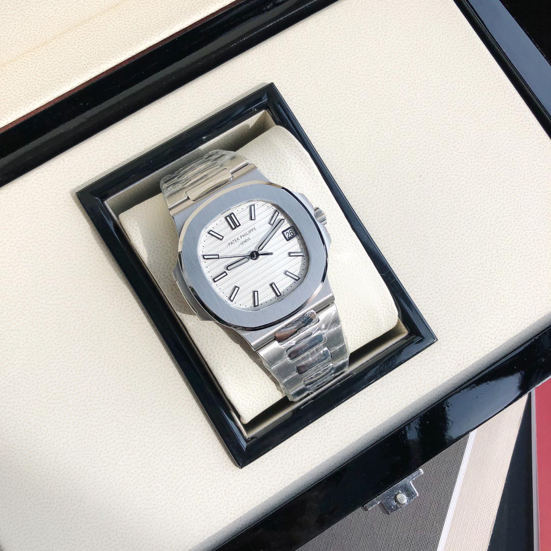 Patek  Philippe Nautilus