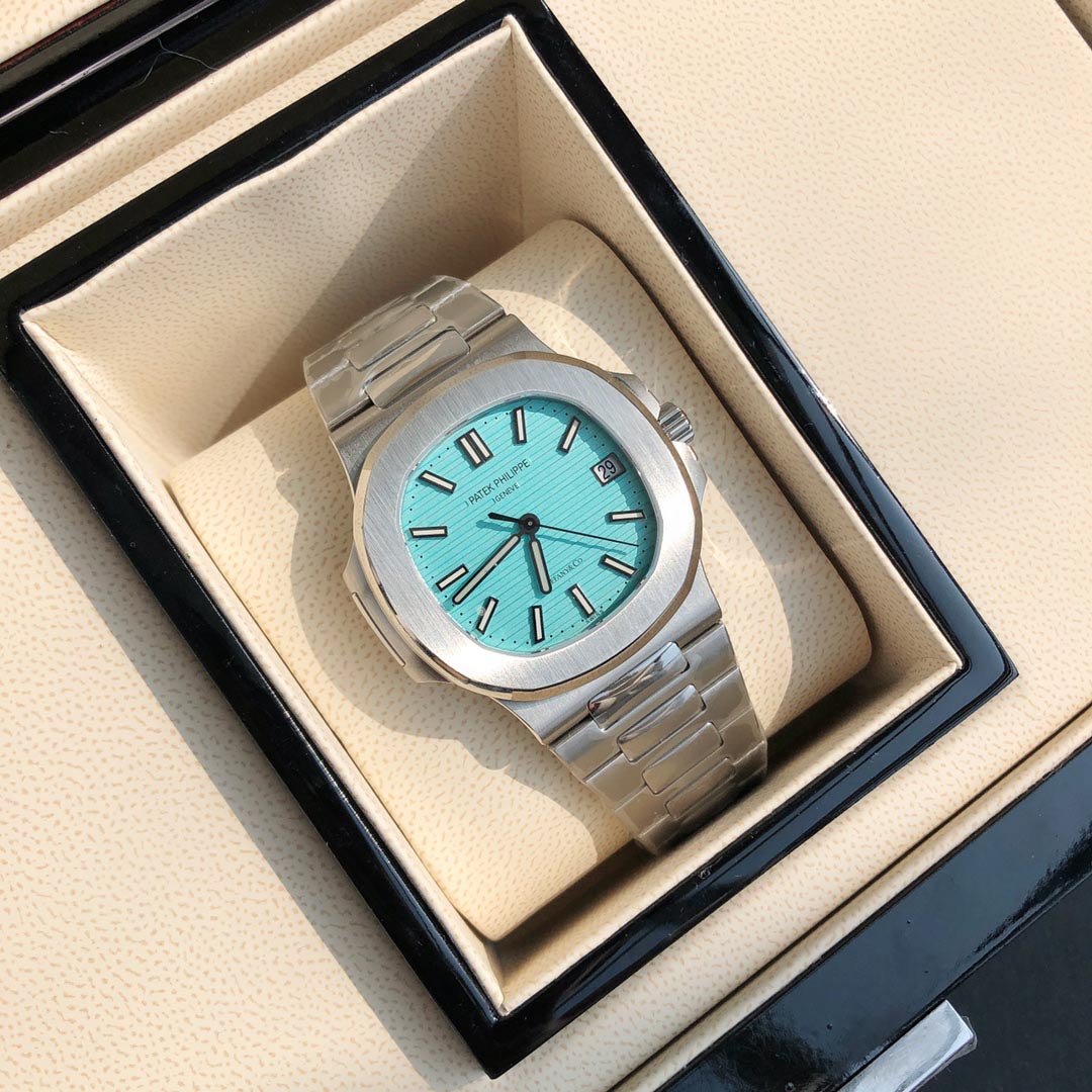 Patek  Philippe Nautilus