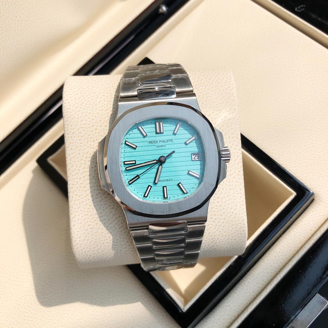Patek  Philippe Nautilus