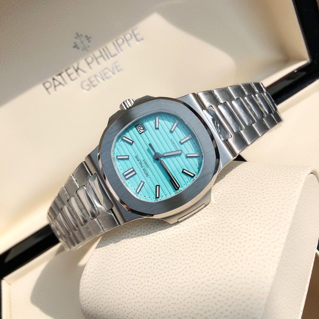 Patek  Philippe Nautilus