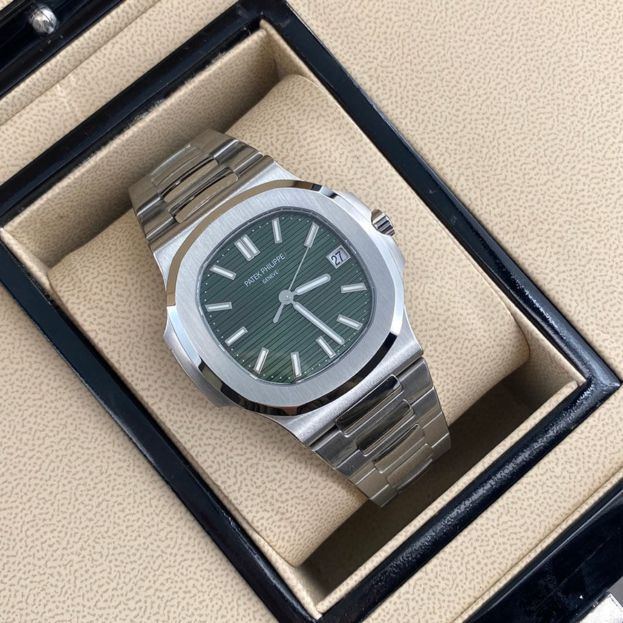 Patek  Philippe Nautilus