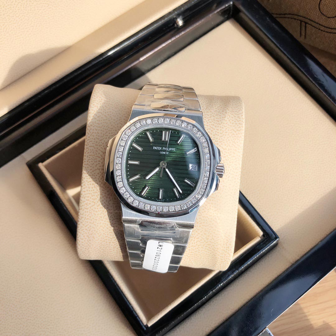 Patek Philippe  Nautilus