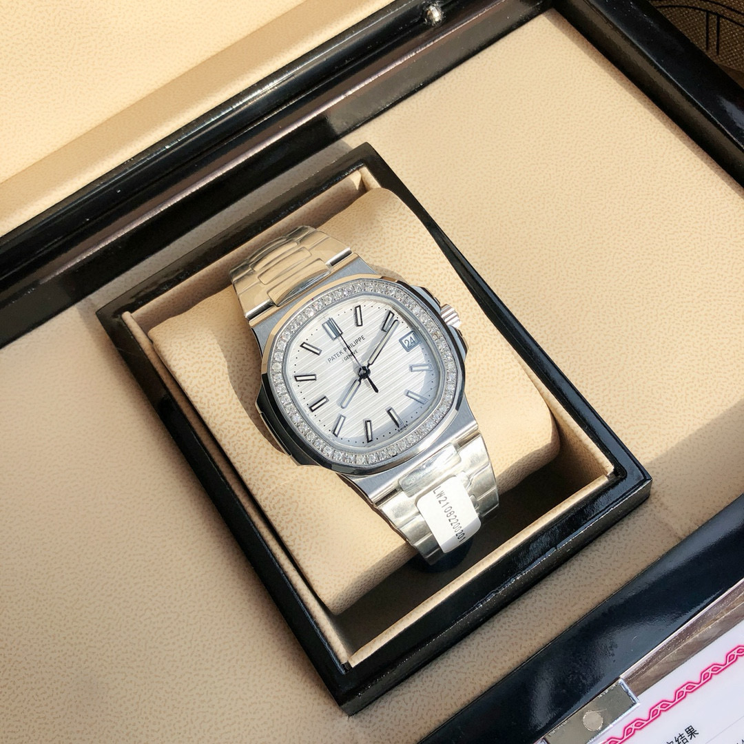 Patek Philippe Nautilus 