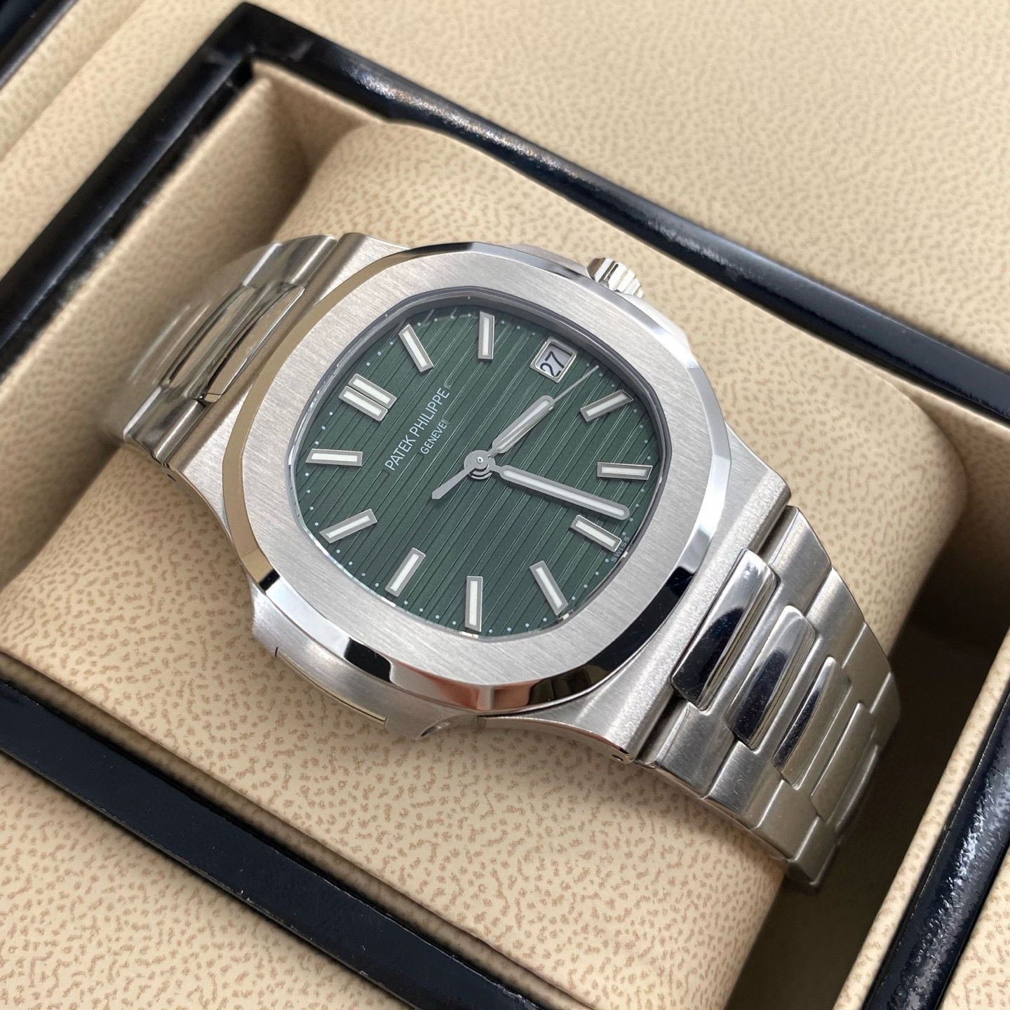 Patek Philippe Nautilus Patek Philippe Nautilus