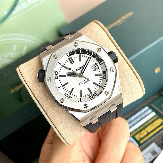 Audemars Piguet Royal Oak Offshore Diver Ref. Audemars Piguet Royal Oak Offshore Diver Ref.