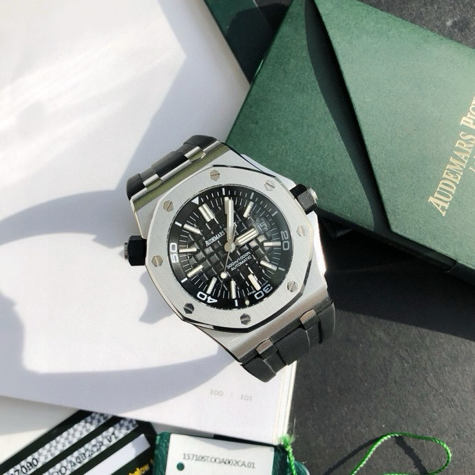 Audemars Piguet Royal Oak Offshore Diver Ref. Audemars Piguet Royal Oak Offshore Diver Ref.