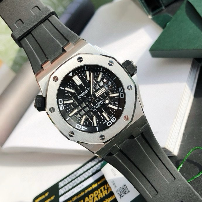 Audemars Piguet Royal Oak Offshore Diver Ref. Audemars Piguet Royal Oak Offshore Diver Ref.