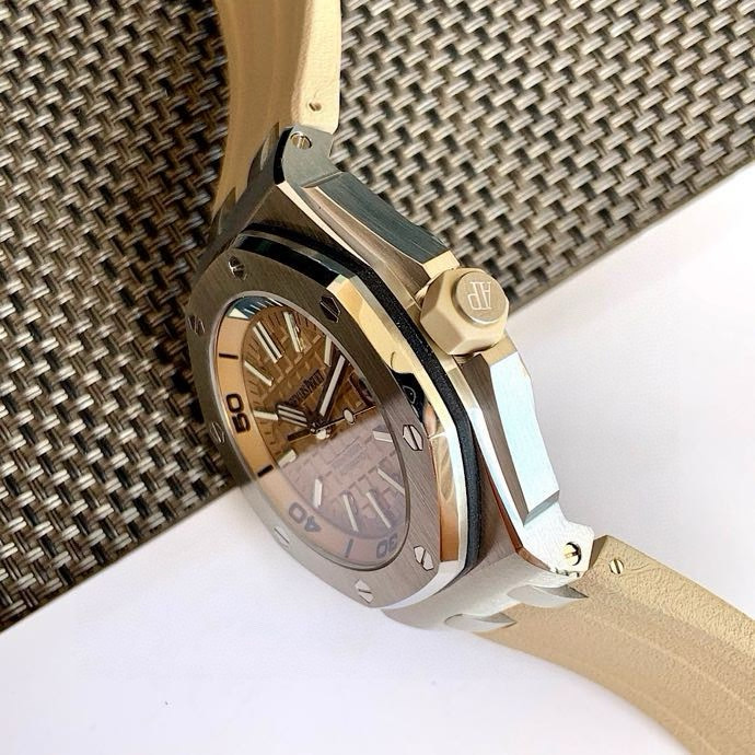 Audemars Piguet Royal Oak Offshore Diver Ref. Audemars Piguet Royal Oak Offshore Diver Ref.