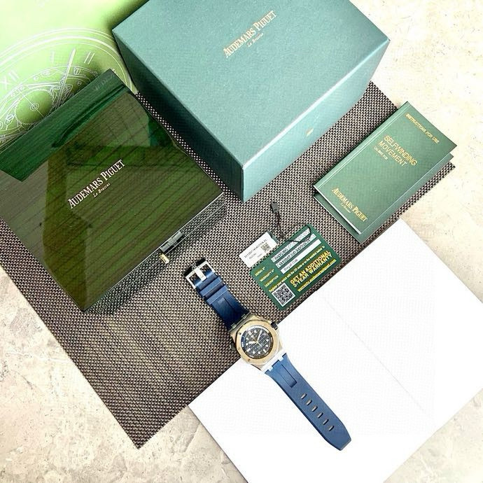 Audemars Piguet Royal Oak Offshore Diver Ref. Audemars Piguet Royal Oak Offshore Diver Ref.
