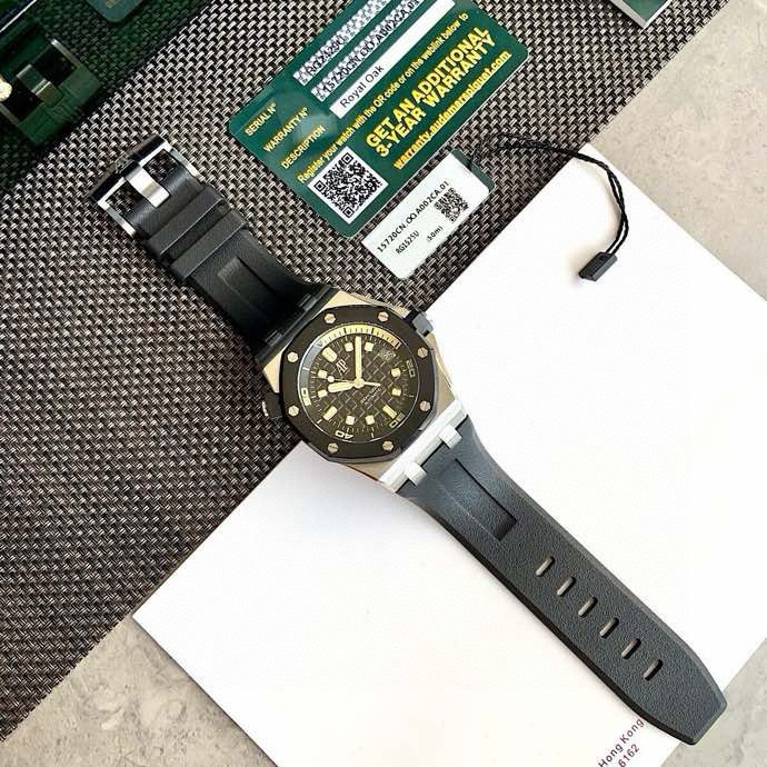Audemars Piguet Royal Oak Offshore Diver Ref. Audemars Piguet Royal Oak Offshore Diver Ref.