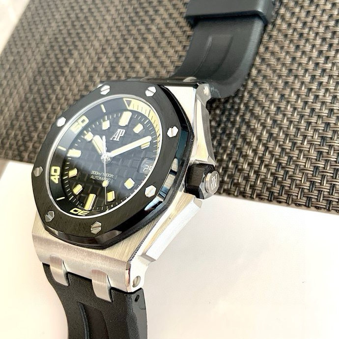 Audemars Piguet Royal Oak Offshore Diver Ref. Audemars Piguet Royal Oak Offshore Diver Ref.