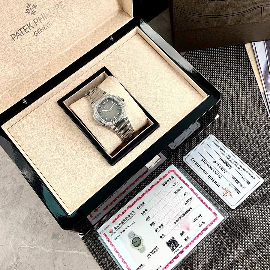 Patek  Philippe NAUTILUS