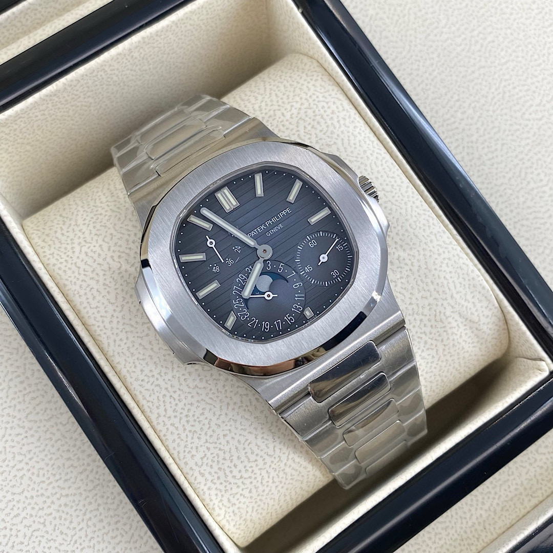 Patek Philippe Nautilus 