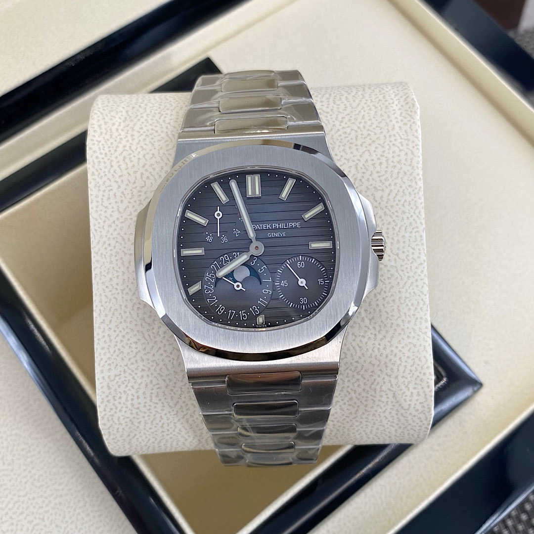 Patek Philippe Nautilus 